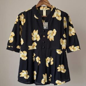 women regular fit floral printed spread collar casual shirt